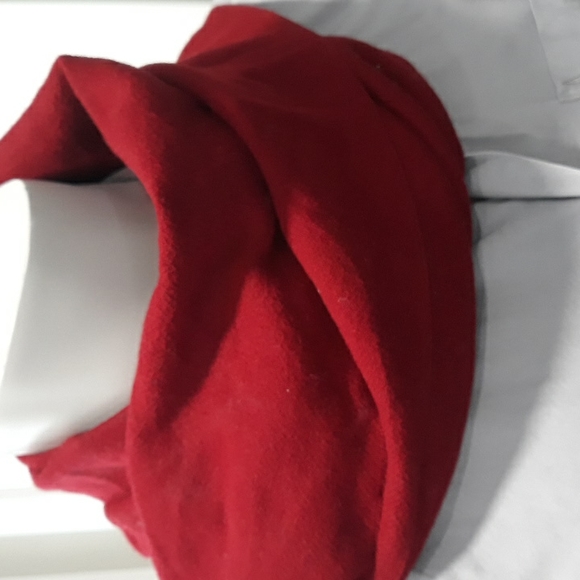 Brooks Brothers deep red wool scarf - Picture 2 of 3